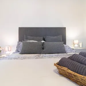 https://apt-marina-apartament.hotelsinnerja.org